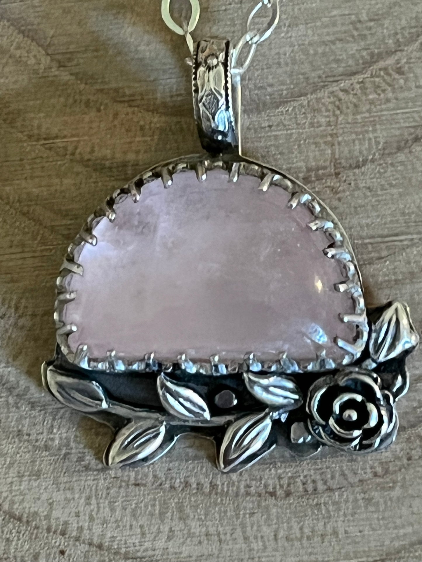 Rose Quartz Embellishment Necklace