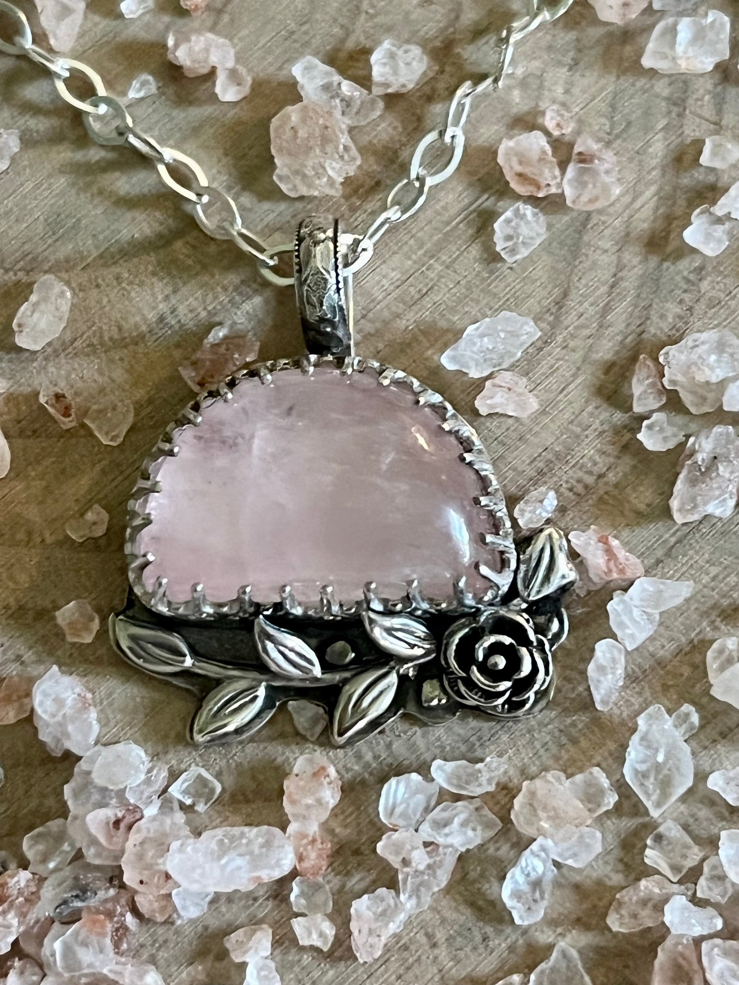 Rose Quartz Embellishment Necklace